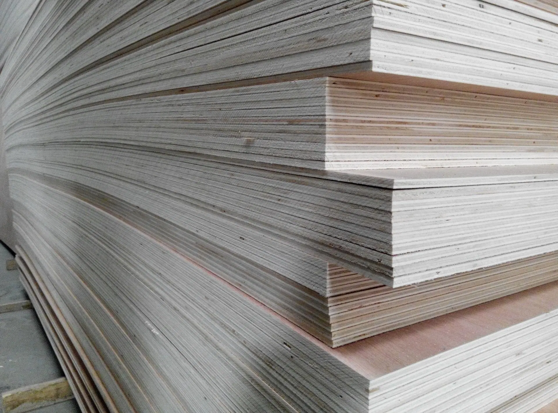 Multi-Layer Wood Veneer Technology Wood Board Sapele Board Bleached Poplar Board Birch Board Three-Ply Plywood Three-Ply Board