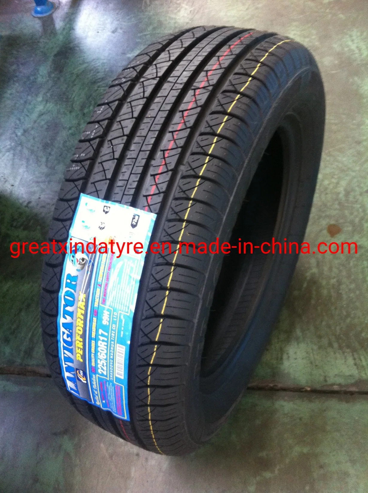 Made in China 265/70r17 285/60r18 Highway PCR Racing Tyre Roadking Brand