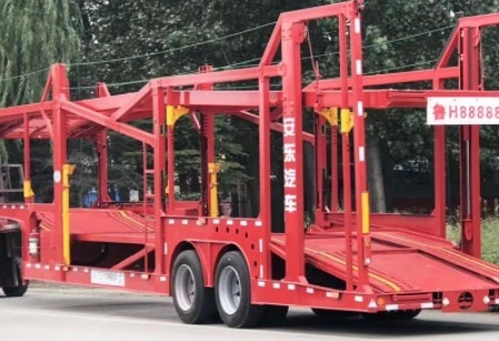 Anton&prime; S Main Frame Is Made, in The New Shaft, Low Flat-Panel Semi-Trailer