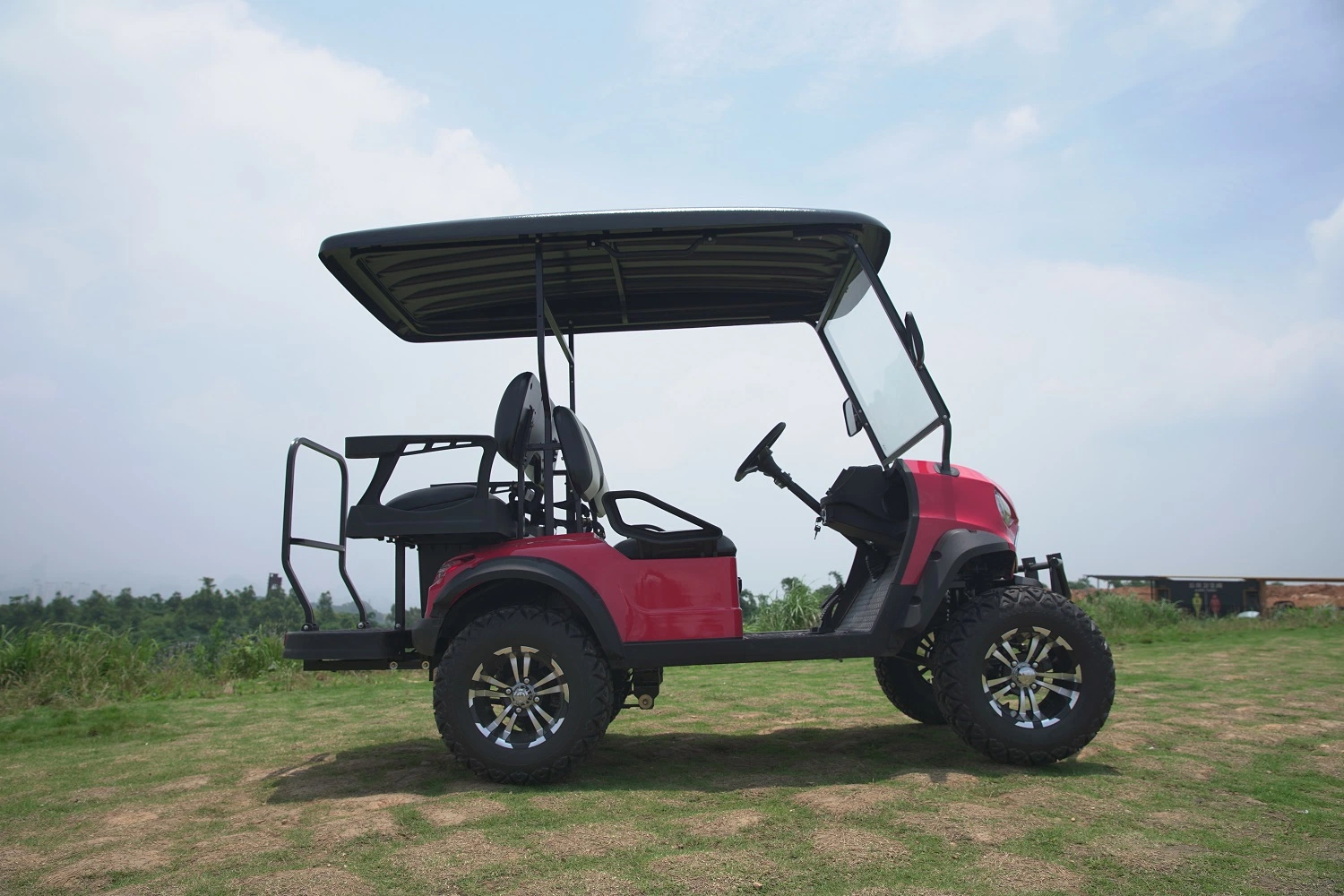 Wuling Lifted Golf Cart with 2+2 Seats 5kw Power CE Certification