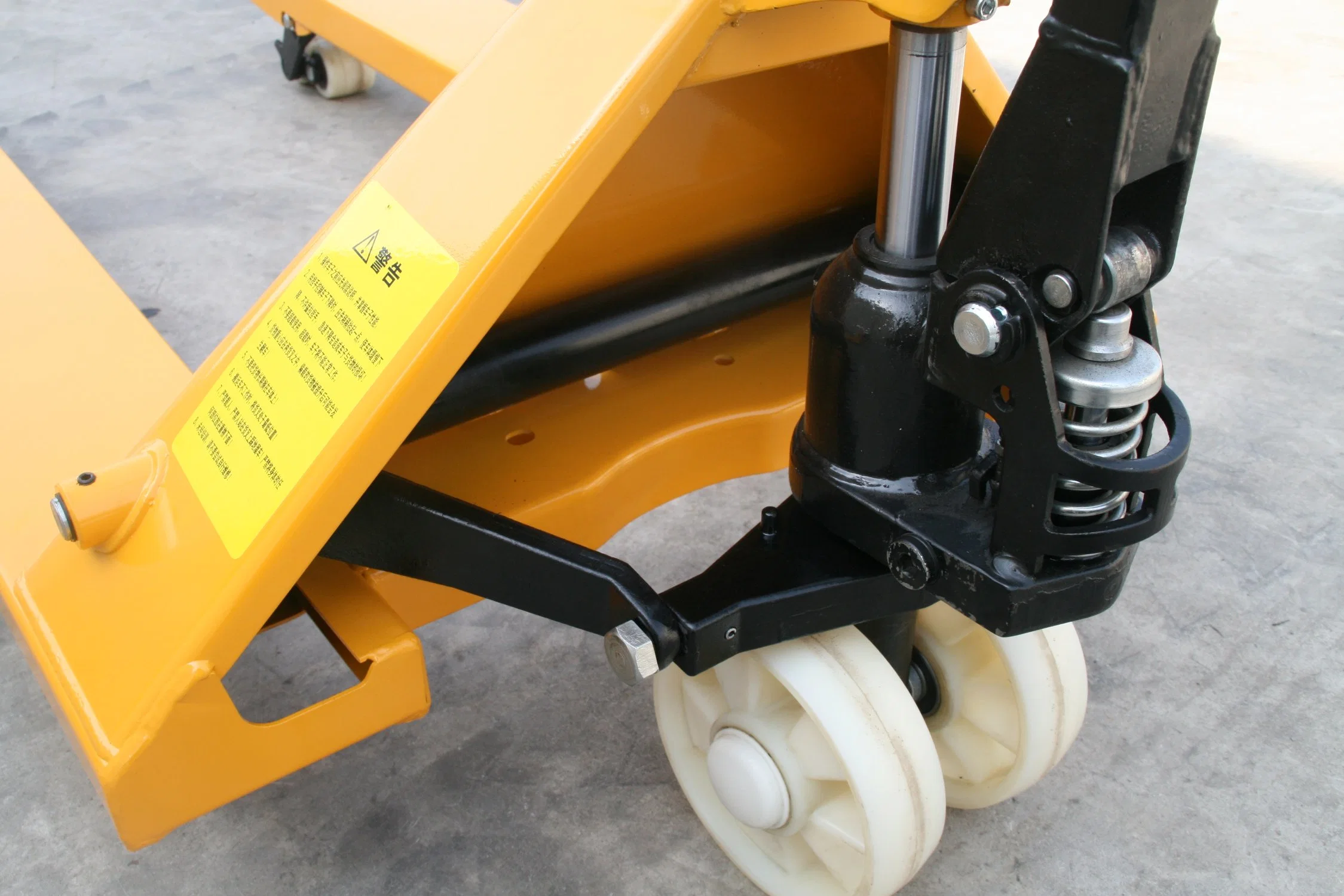 Economic 2 Ton Capacity Manual Pallet Truck From Chinese Supplier