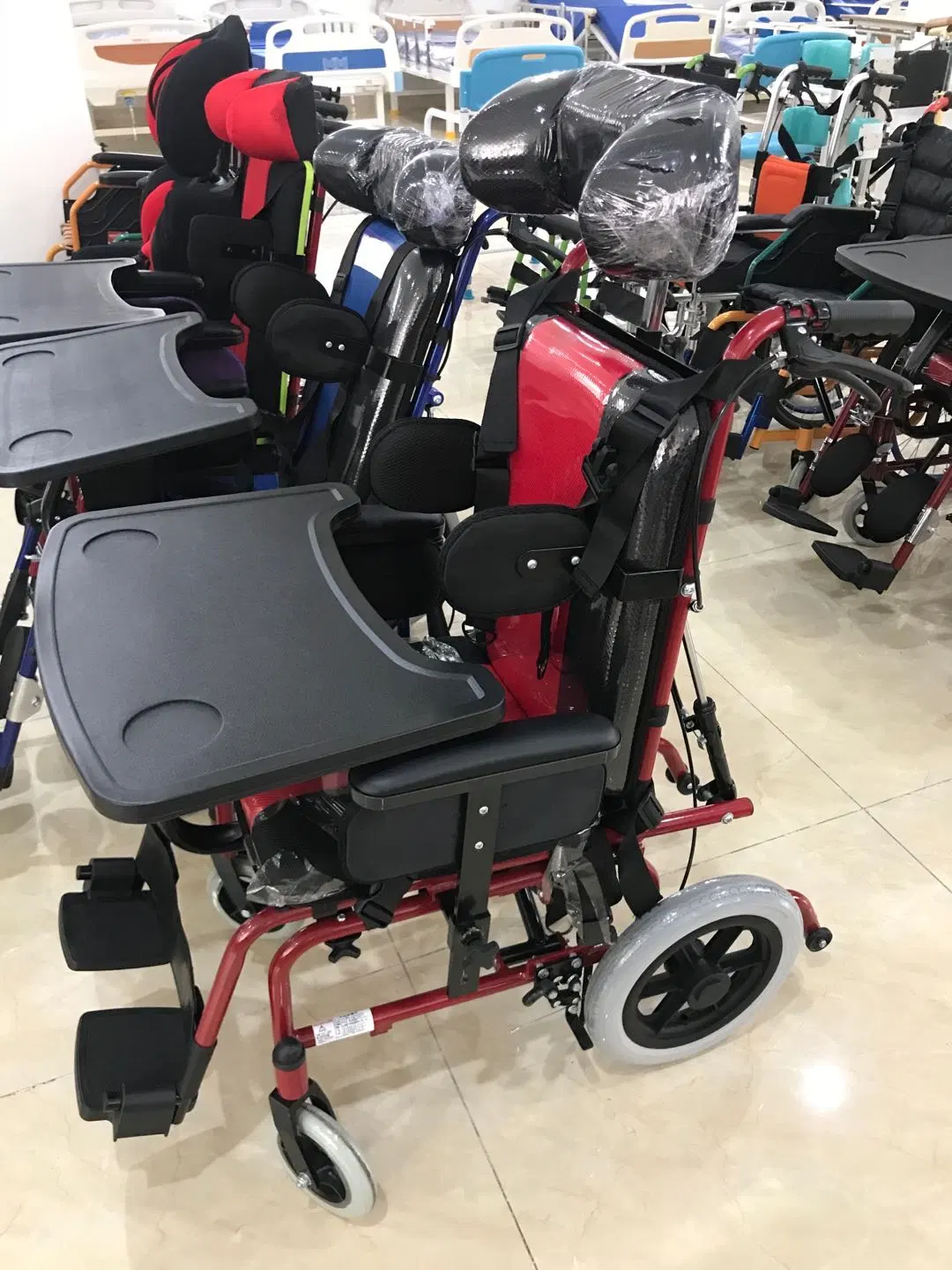 Parálisis cerebral Auto Wheelchair Racing Stroller aluminio con asiento