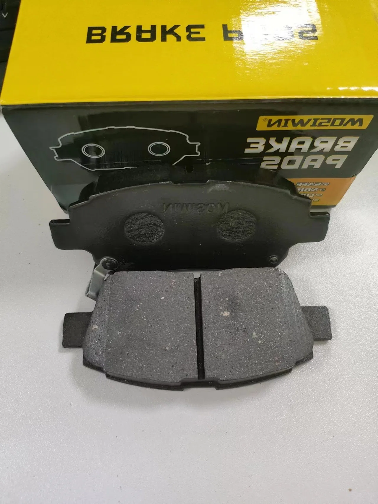 Chassis Parts Brake Mosiwin Pad for Toyota Corolla Beeman A634K /D2183