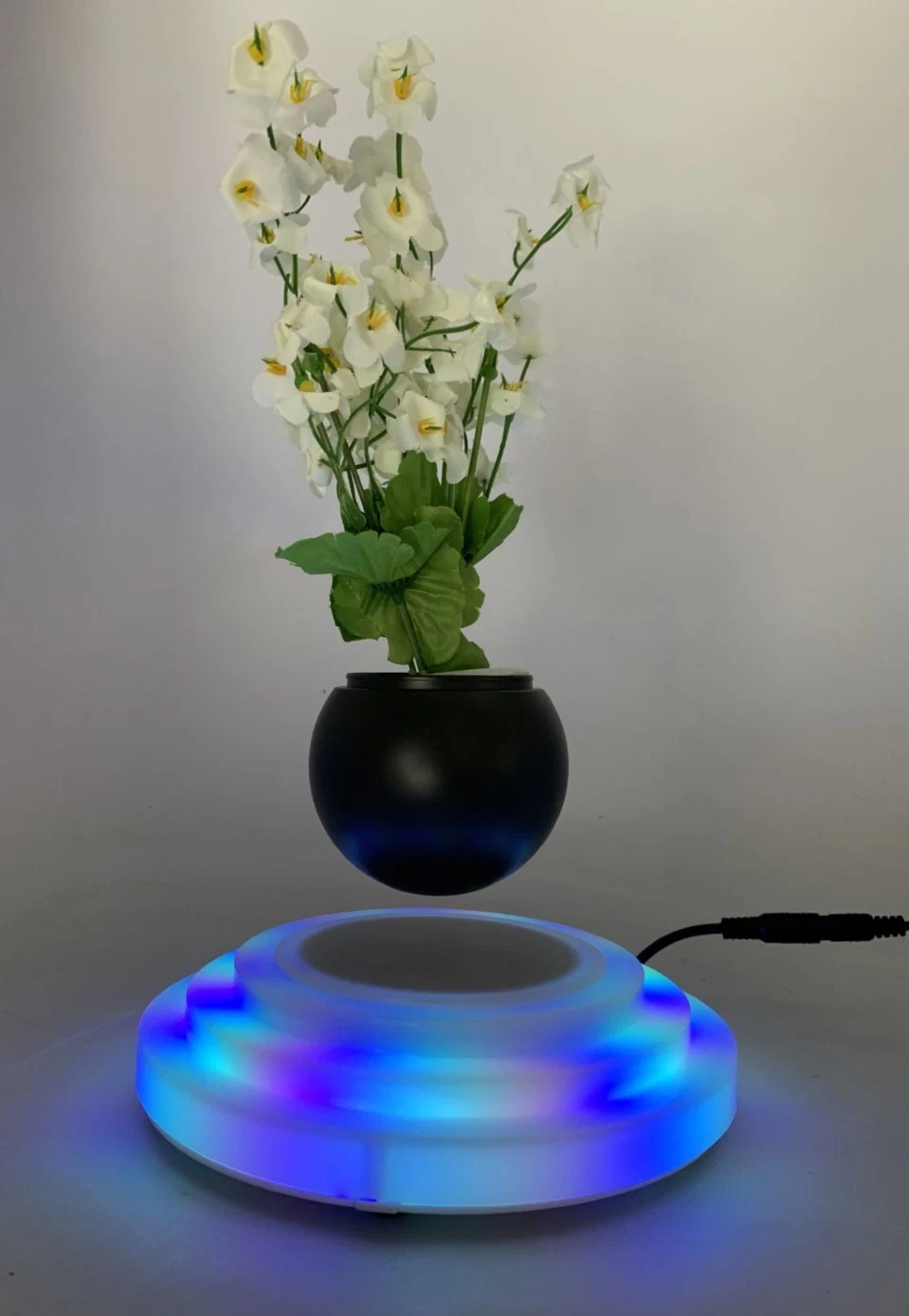 New Colorful LED Light Magnetic Floating Levitation Plant Pot Air Bonsai