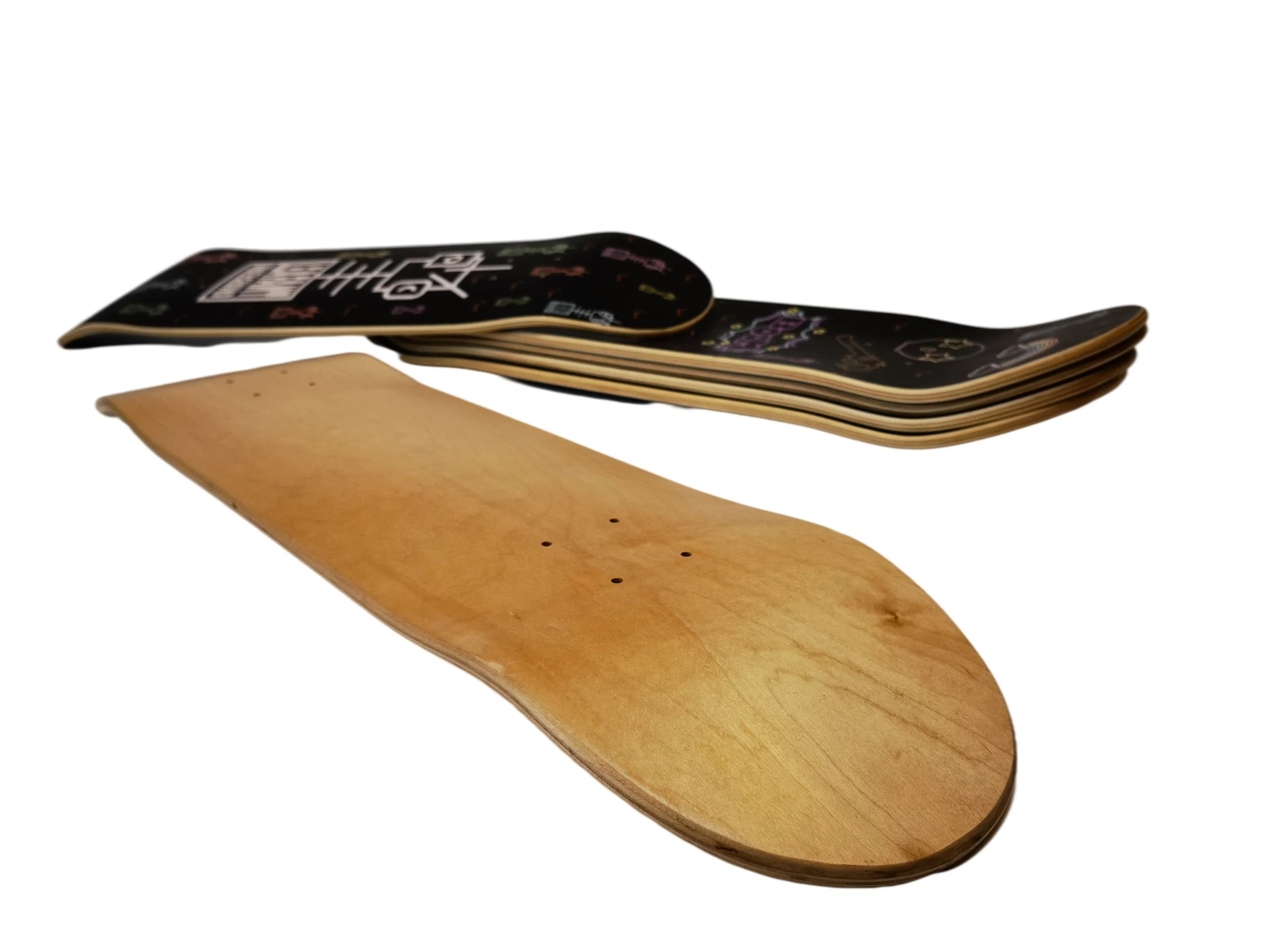 2023 Hot Custom Design 7 Ply Maple Professional High Standard Skateboard