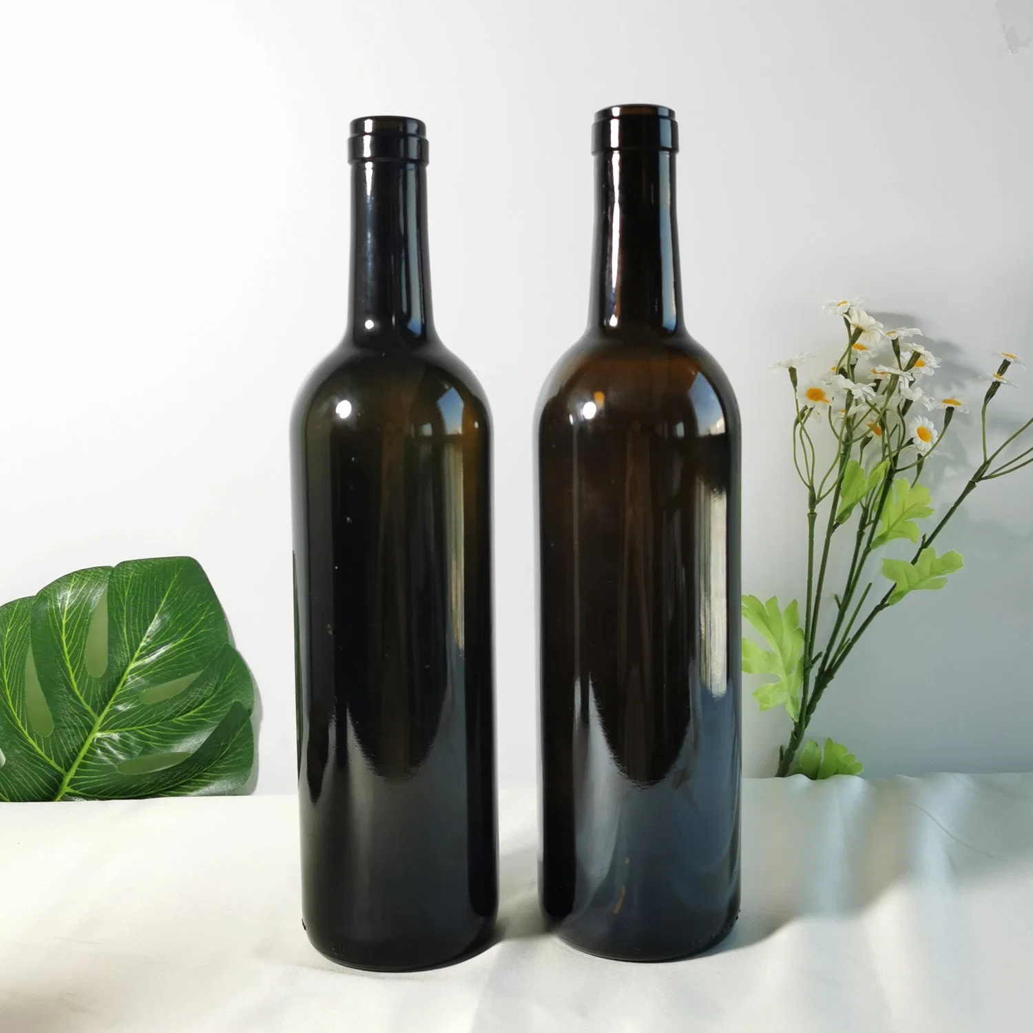 Fat Round Cylinder Dark Brown High quality/High cost performance  Glass Red Wine Bottles