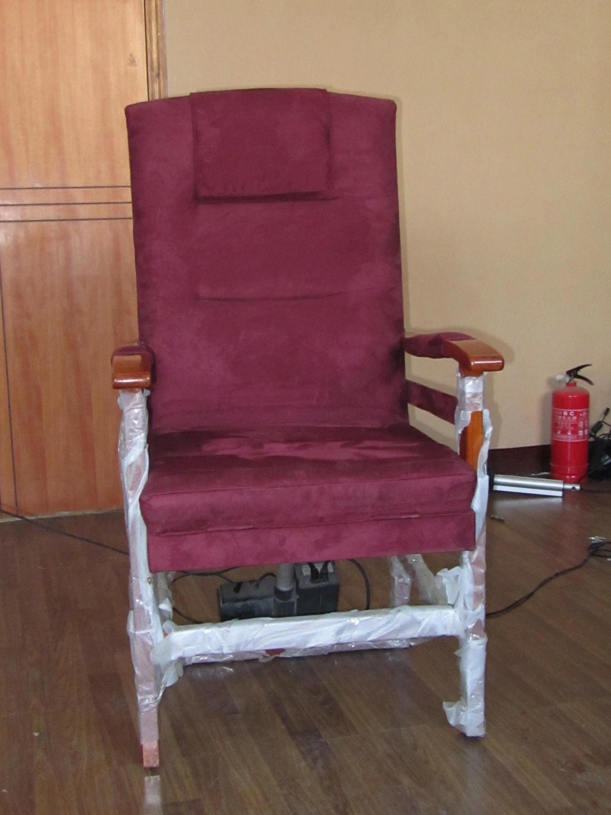كرسي كهربائي للرفع مصنوع من مقاعد التدليك مع سرير تدليك من الجلد وأريكة يمكن تحويلها إلى سرير سعر رخيص