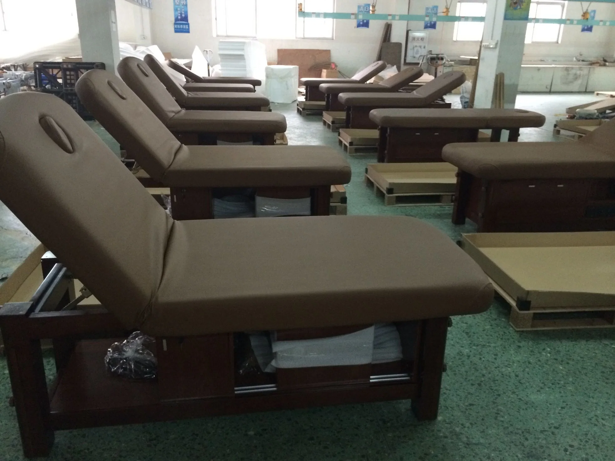 Salon Massage Folding Bed with Massage Facial Bed