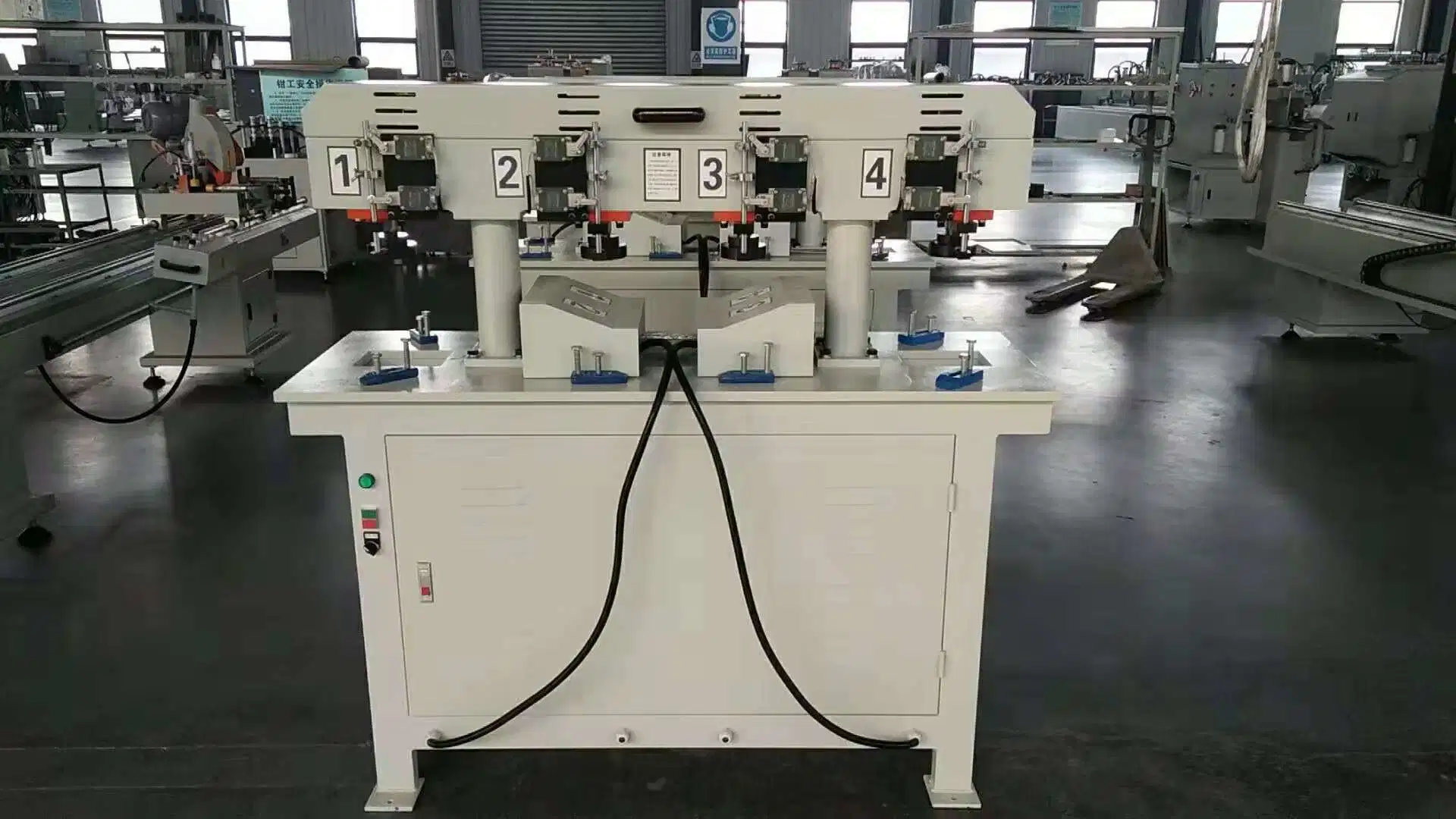 Aluminum Frame Die Punching Machine Hydraulic Four Head Punching Machine