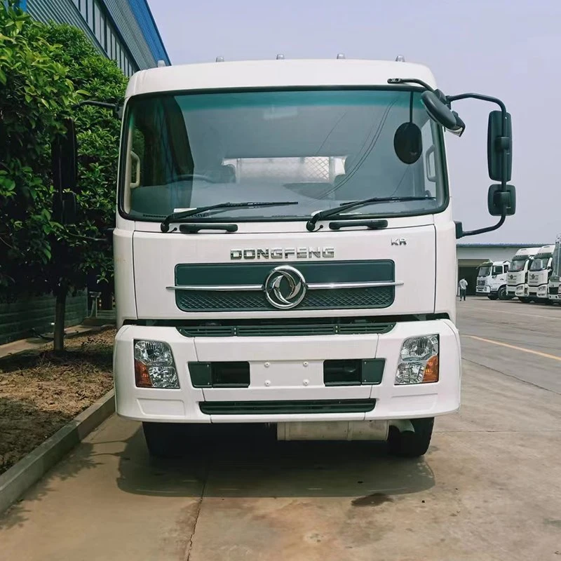 Dongfeng 4*2 Oil Tank Truck Diesel Fuel Tank Truck 8m3 Oil Truck for Sale