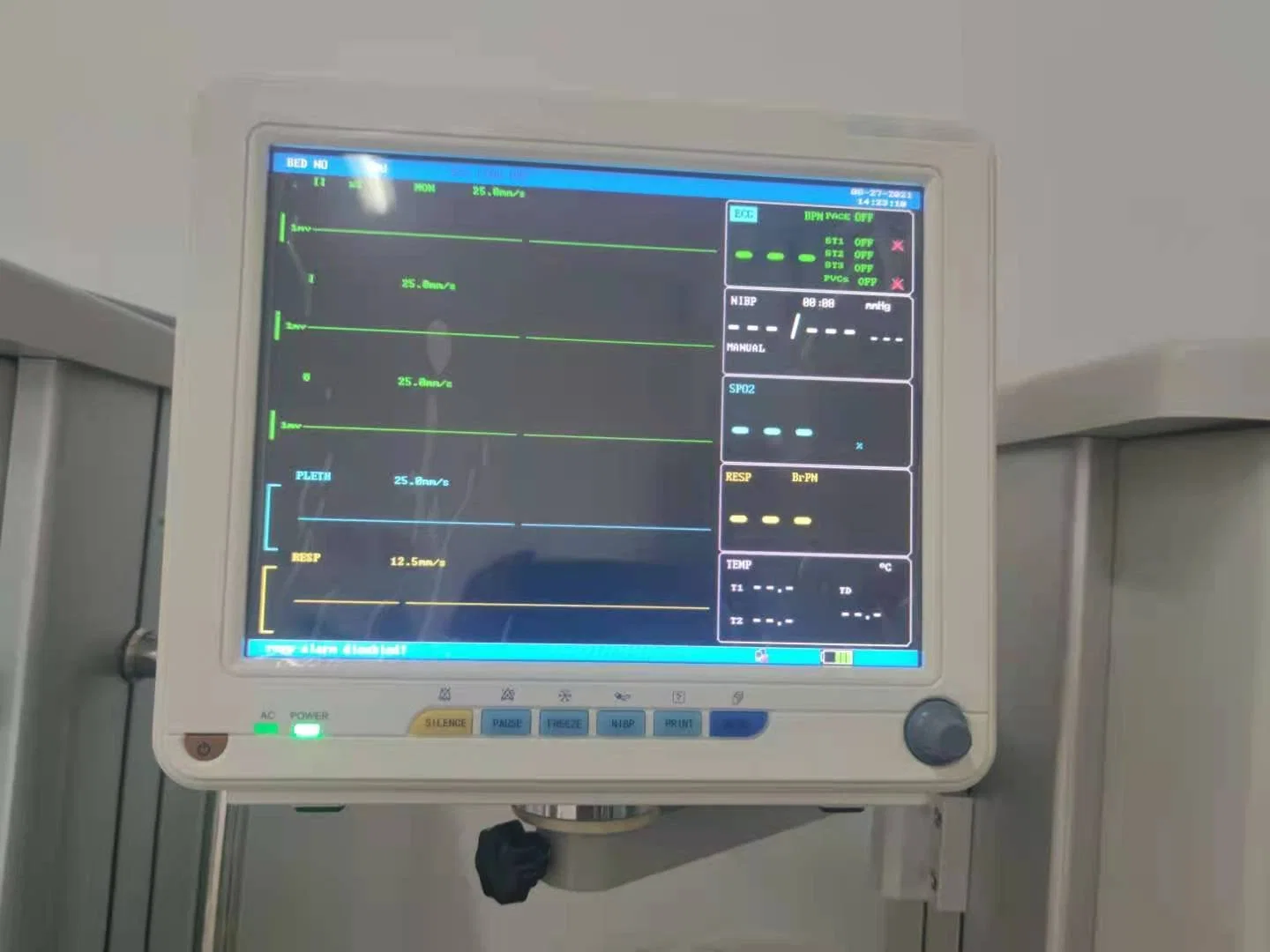 Medical Patient Monitor Pdj-3000 with High Quality