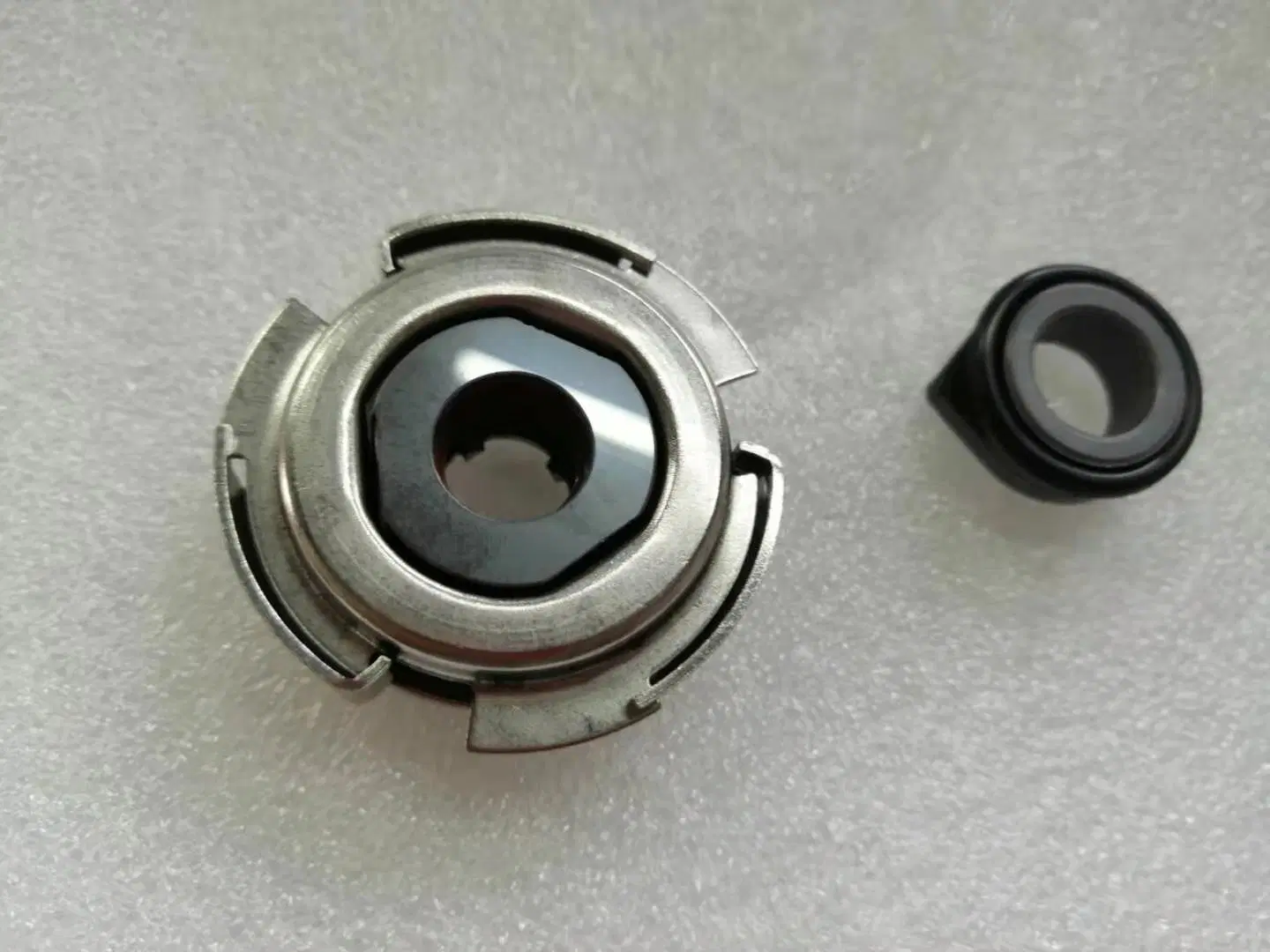 Glf Mechanical Seal for Pump Cm1-3 a-R-I-E-Aqqe /Cm12 Cm 16