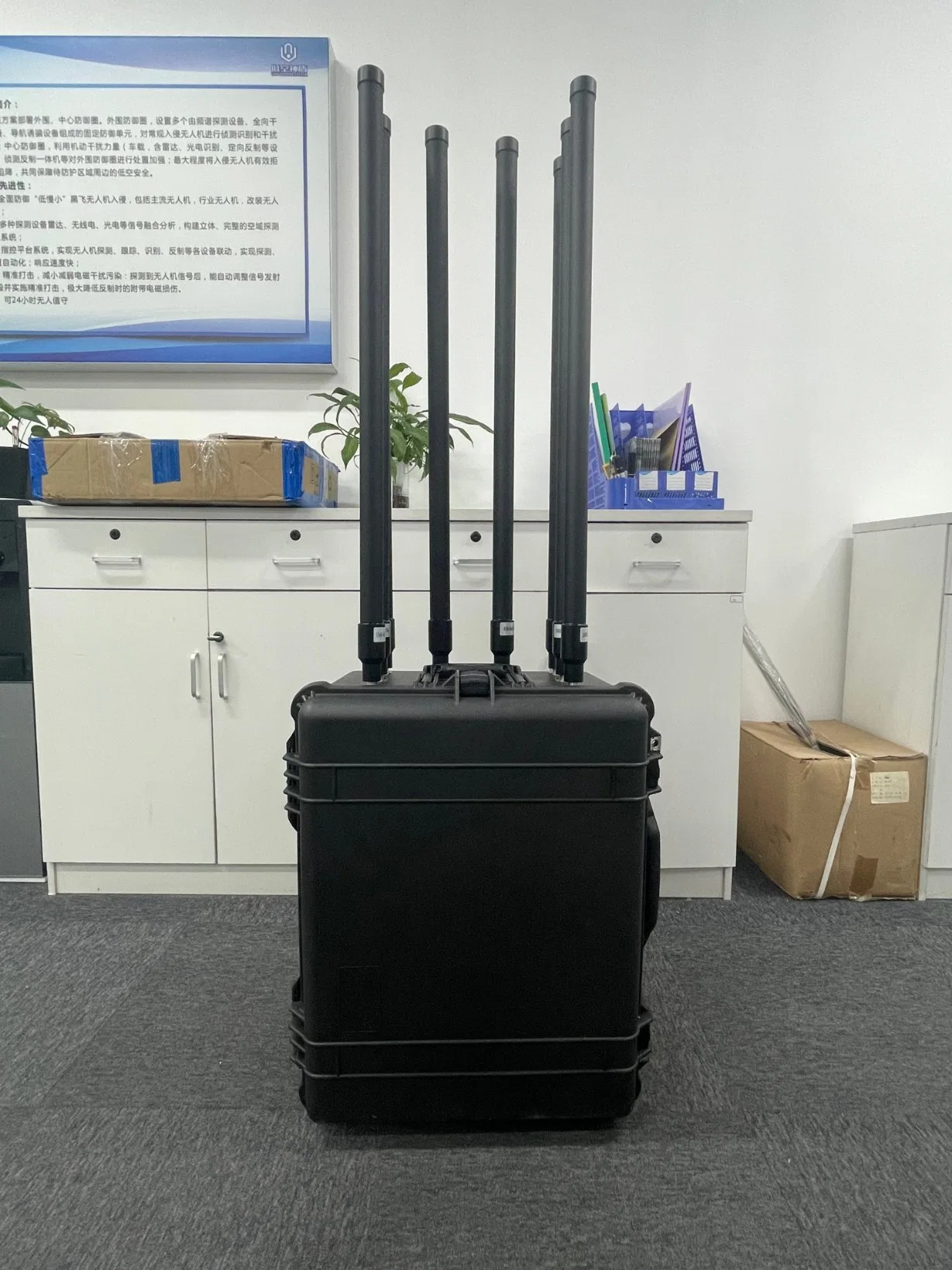 Anti Drone System Omnidirectional Detector and Jammer with Trolley Case