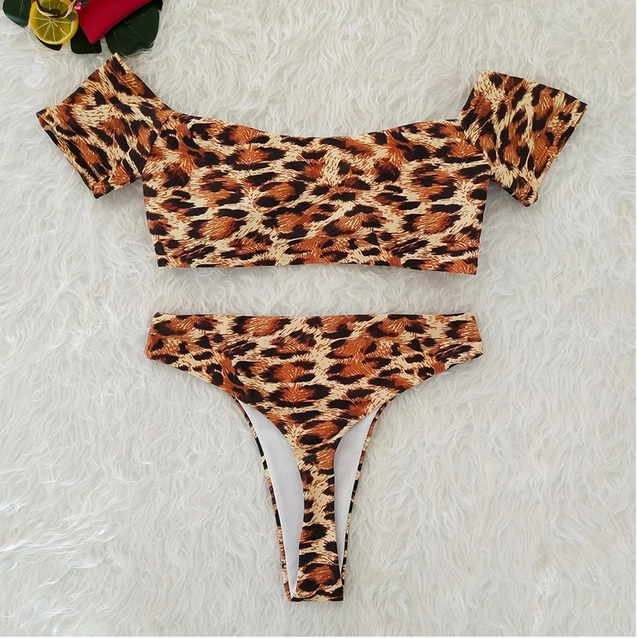 Women's Short Sleeve Bikini Set Sport Swimsuit Top Thong Bottom Leopard Swimwear