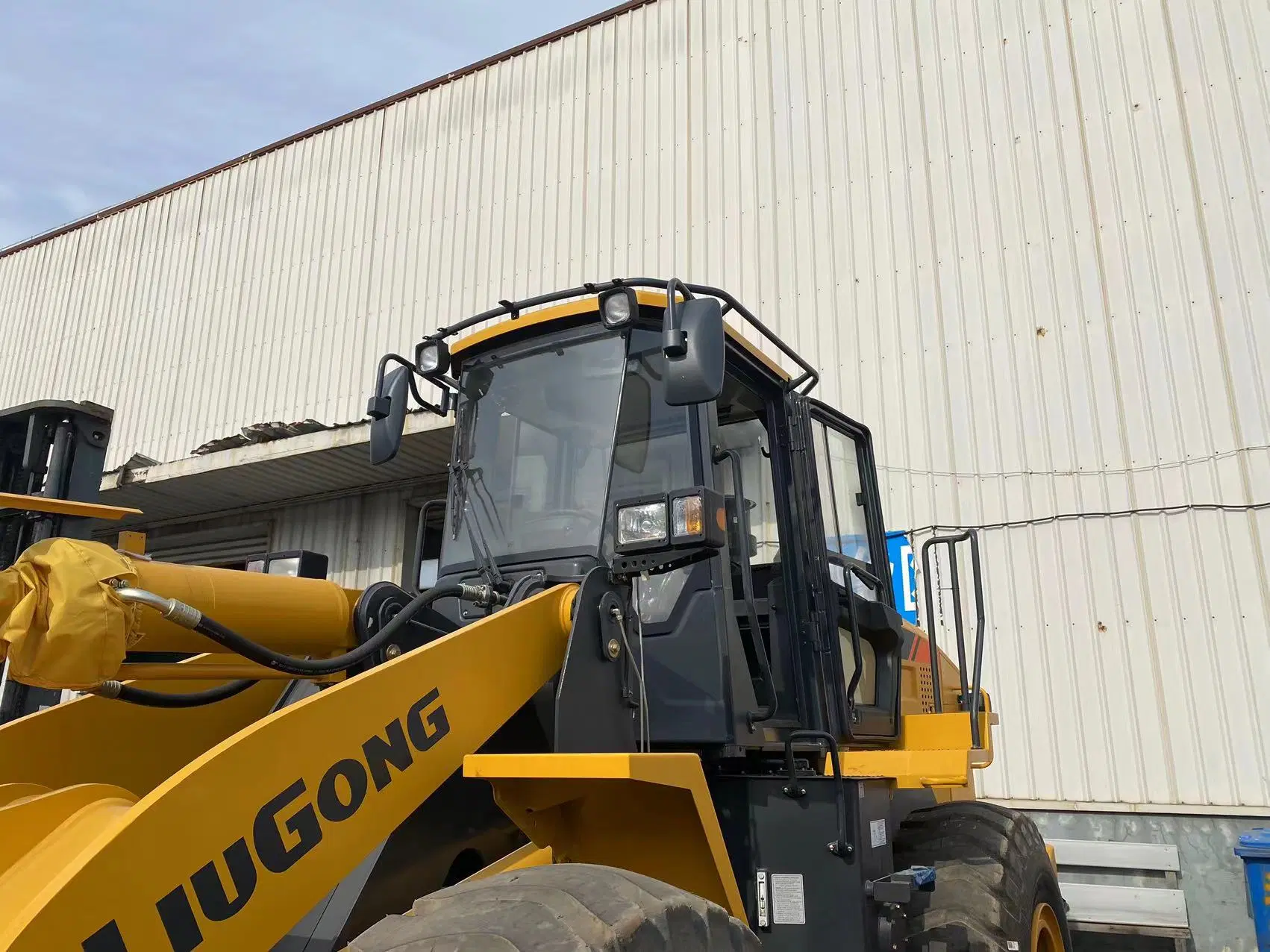 Liugong 5t Wheel Loader Zl50cn with 3cbm Bucket in Mexico