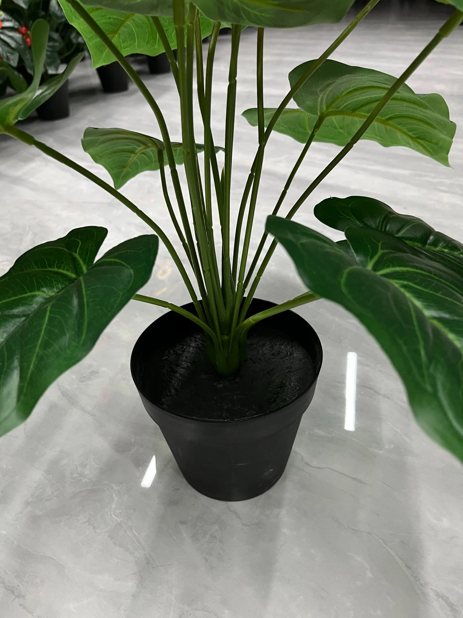 Beautiful 18 Leaves Small Bonsai Can Be Customized, Artificial and Decorative Plant Tree Small Anthurium