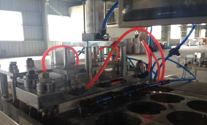 Plastic Lid Making Forming Machine