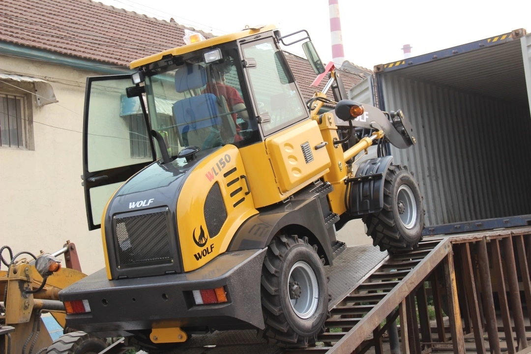 China Wolf Loader 1500kg/1.5t Hydraulic Mini Loader with Quick Hitch/Pallet Fork/Grapple/Auger