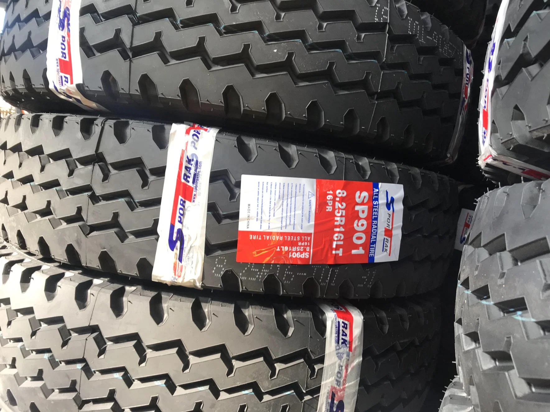 Commercial All Position Warranty 100000km 1200r20 Tube Tyre China Wholesale Tire Factory Import Truck Tire 12r22.5 Jiefang Truck Made in China TBR Tire 1200r24