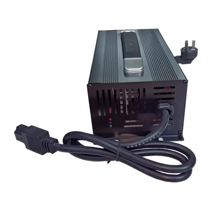 3000W 12V/24V 70A / 48V 50A / 60V 40A / 72V 35un véhicule électrique/Rickshaw/Chariot élévateur à fourche/Stacker Pack de Batterie Li-ion nouvelle énergie chargeur haute puissance