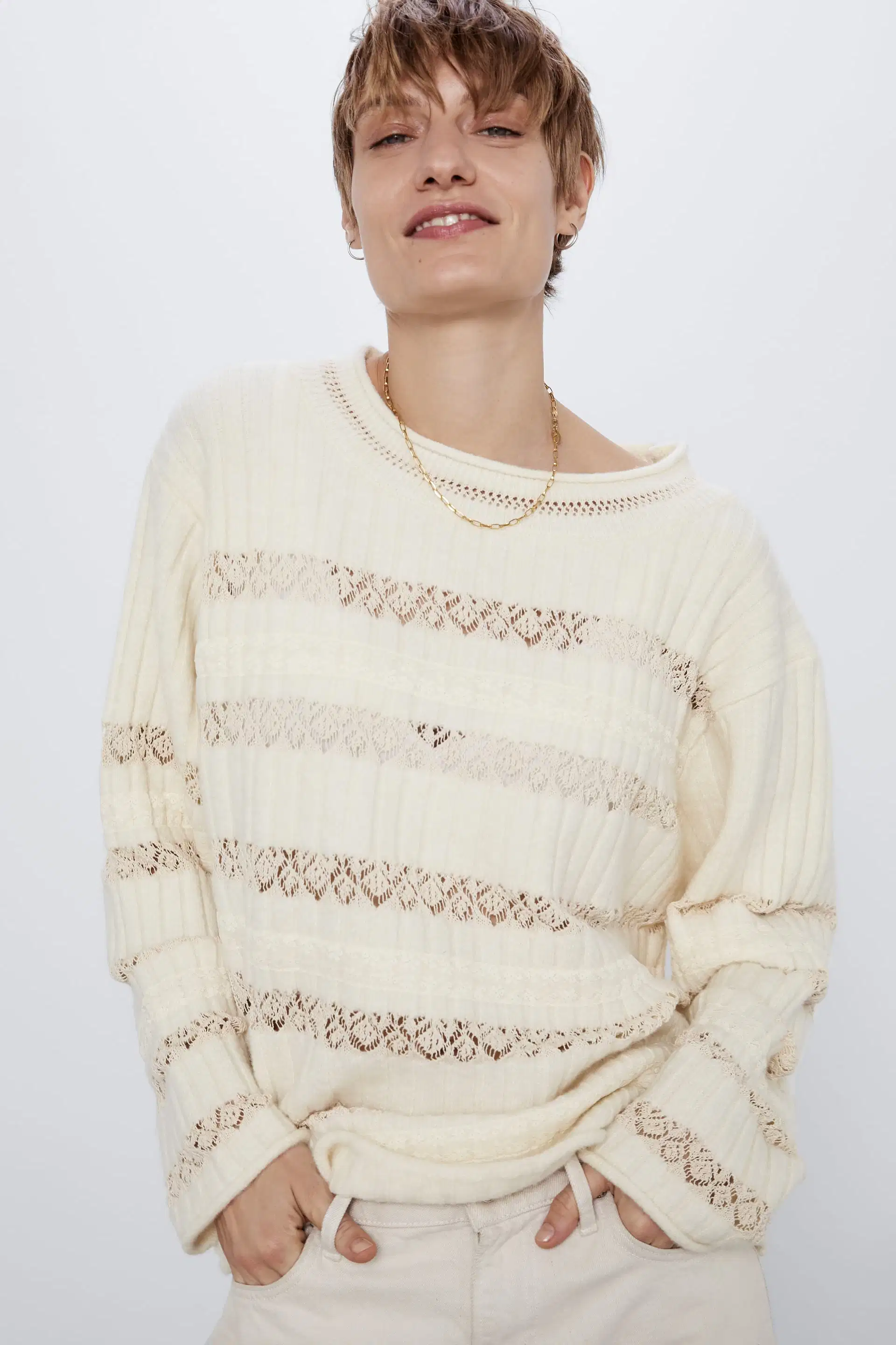 Women Fashion Knit Sweater with Beads
