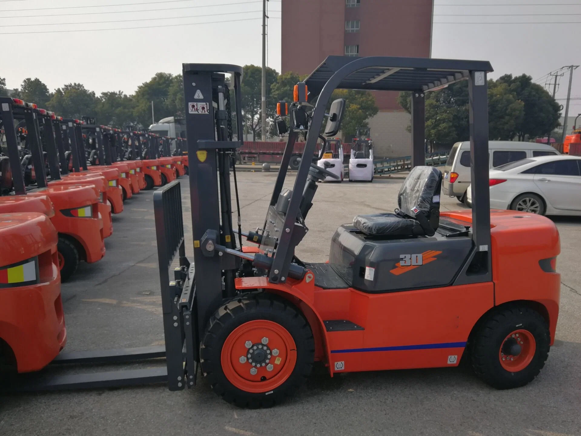 3.5 tonnes de chariot élévateur diesel Lonking Fd35t à quatre roues motrices