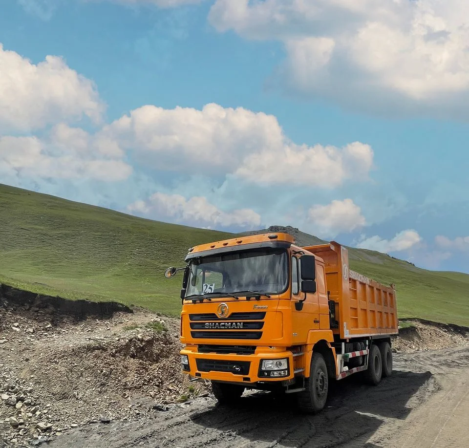 La Chine Shacman 400HP 6X4 utilisé de seconde main bon marché de la vente de camion à benne