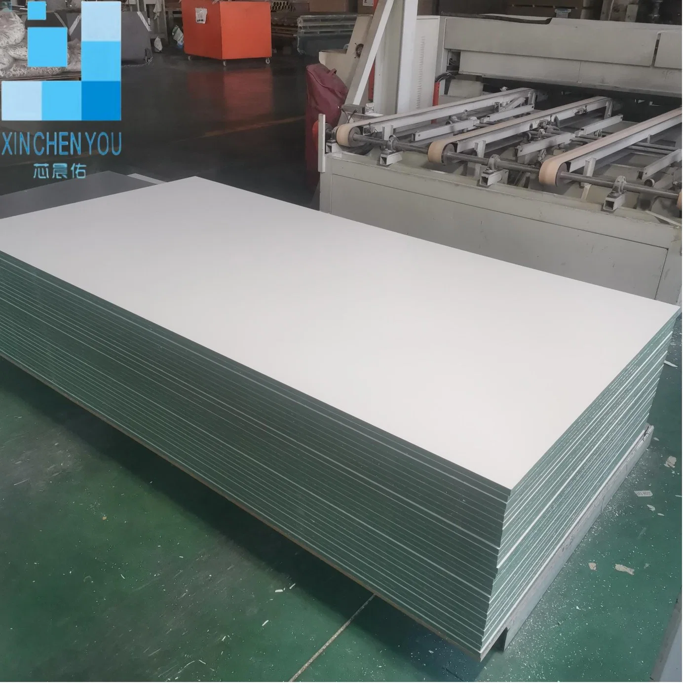 Furniture Melamine MDF Plain MDF 1220X2440X18mm White MDF Building Material