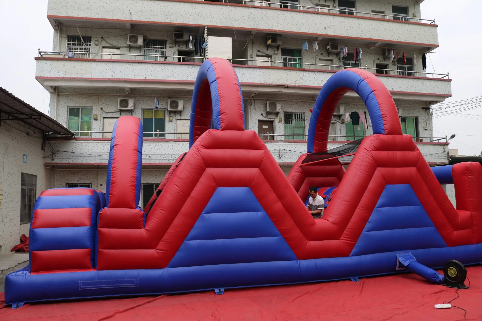 Fabricante chinês obstáculo inflável ao ar livre jogo para o parque de diversões