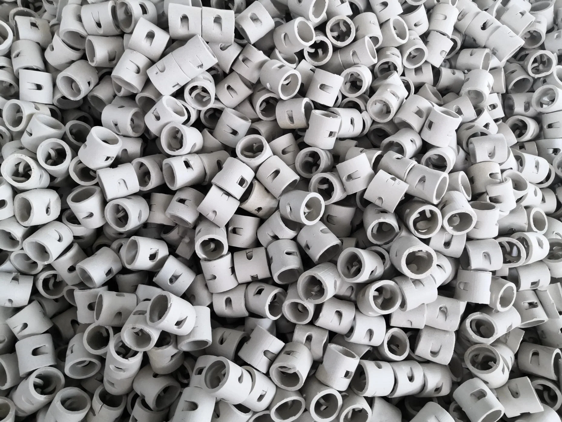 17%~23% Alumina Ceramic Pall Ring as Tower Packing