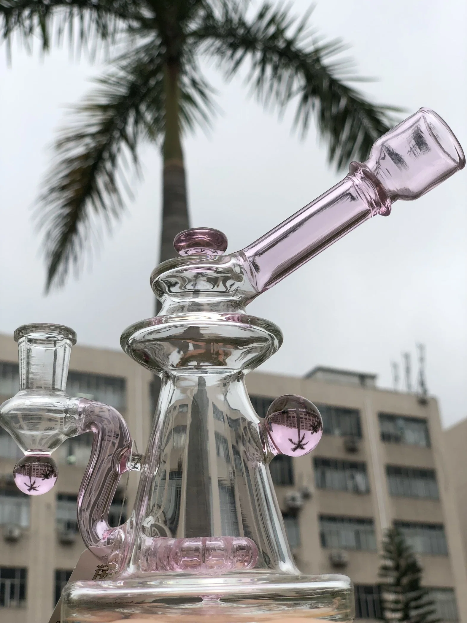 Hbking Glass Factory Double Beaker Ash Catcher Function Percolator Heady Glass Glass Water Pipe Glass Ware Smoking Pipe Freezable Glasswaterpipes