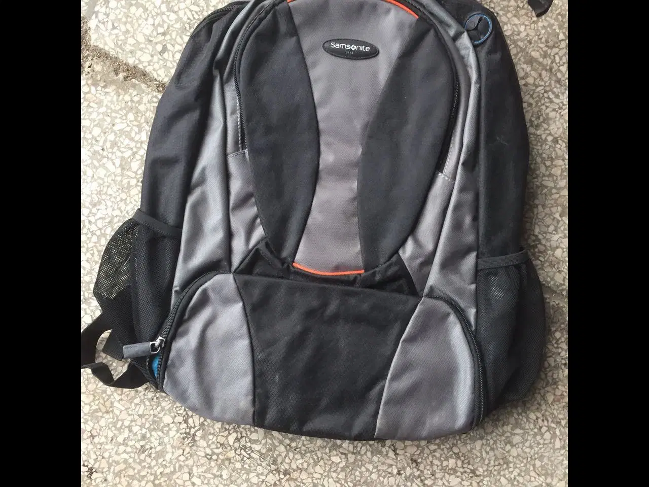 Bolsas de segunda mano de la bolsa de la escuela de la mochila de la bolsa de transporte lleno en Fardos Bolsas usadas a granel