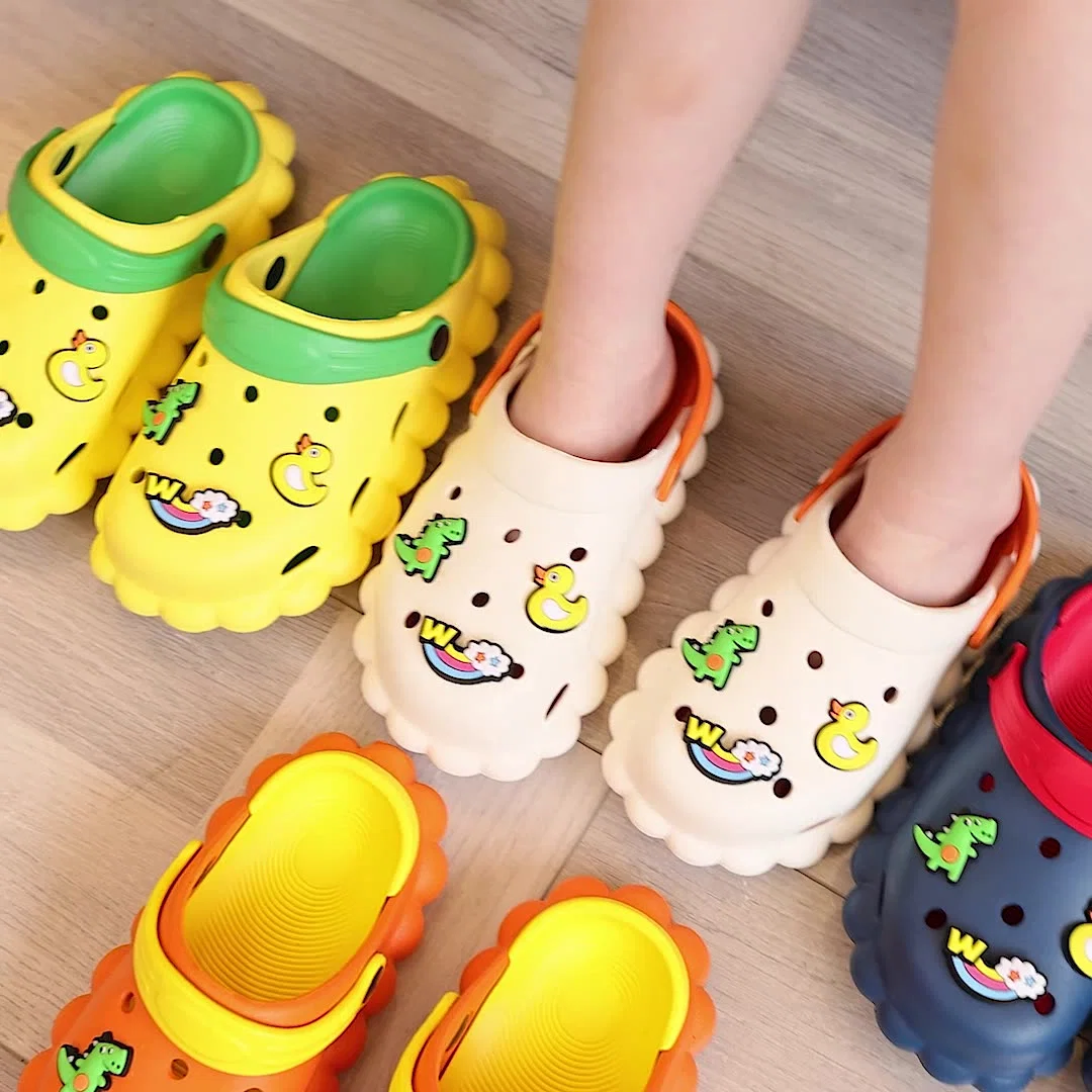 Cave Shoes Women&prime; S Summer Models Moisture-Proof Slippery Cartoon Cute Girl Heart Baotou Baby Kids Beach Slipper