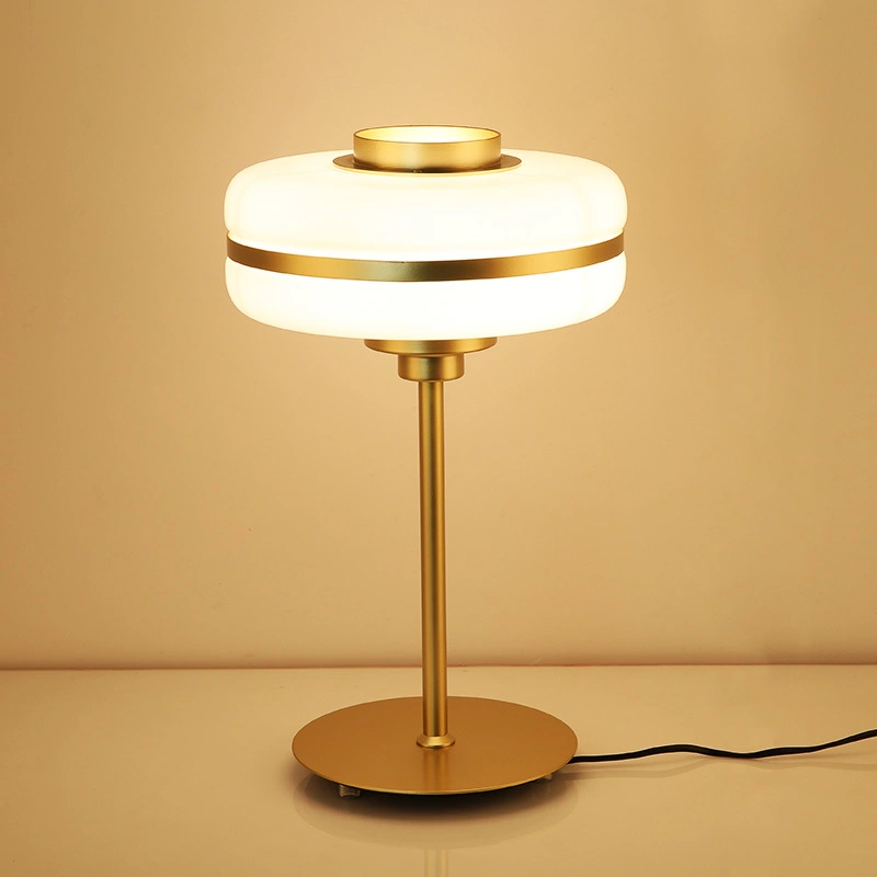 Modern Minimalist Table Lamp LED Glass Table Lamp Creative Stand Light Lamp for Living Room (WH-MTB-240)