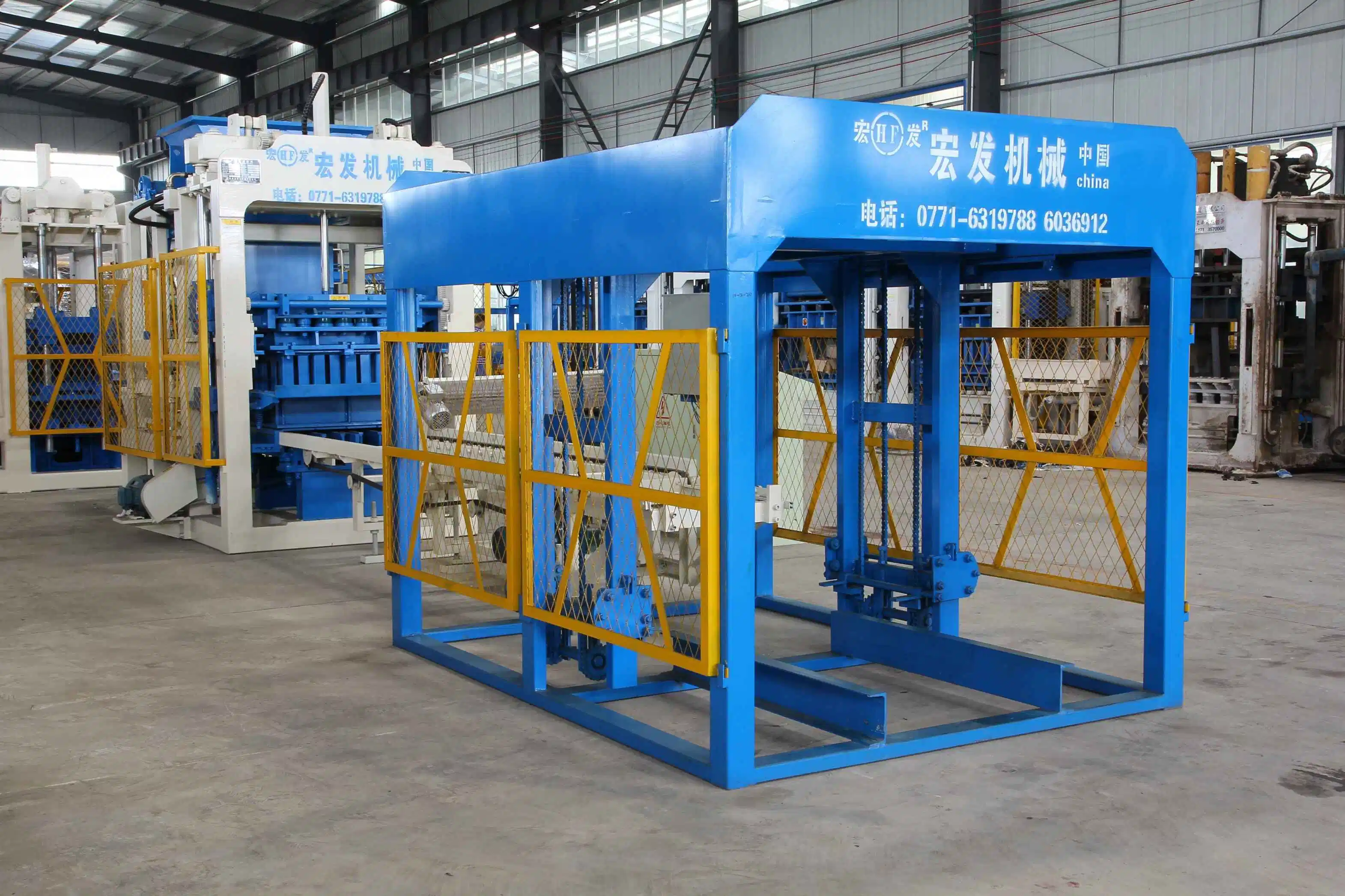 Full Automatic Concrete Cement Hollow Brick Block Making Machine Used Construction Machinery in Dubai