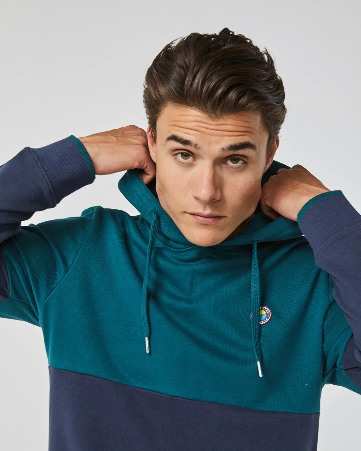 Men Fashion Long Sleeve Jumper Sweater Sports Wear with Hoodie
