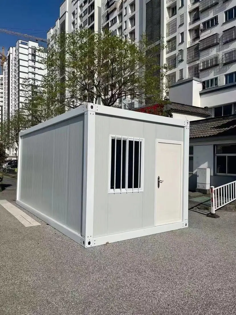 OEM/ODM Factory Mobile Prefabricated House Portable Outdoor Detachable Container House for Construction Site/Office/Hotel/School/Shop