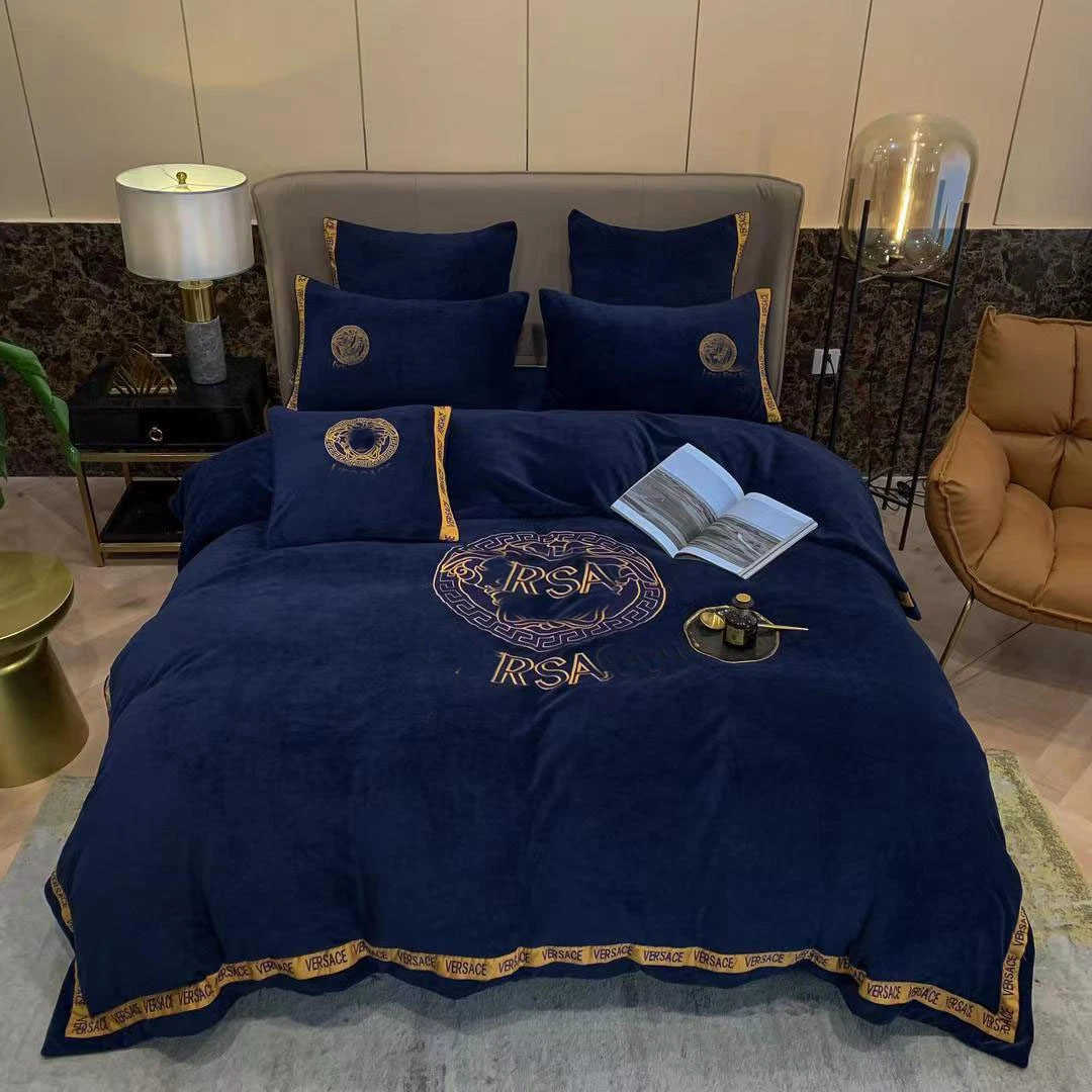 Fábrica de venta al por mayor réplica de lujo Juego de hojas de cama Duvet Cover algodón Ropa de cama cómoda