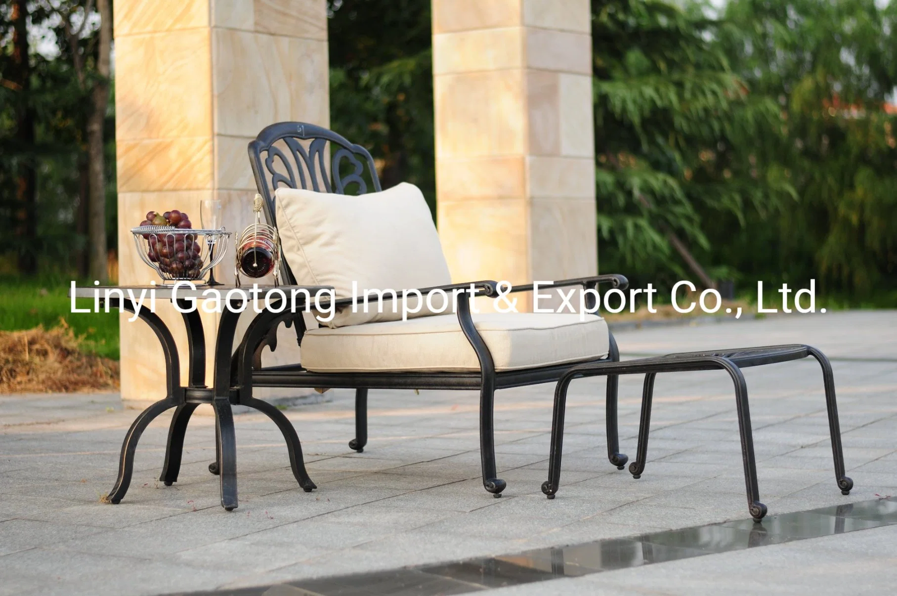 Beach Sun Lounger Dining Table and Chairs