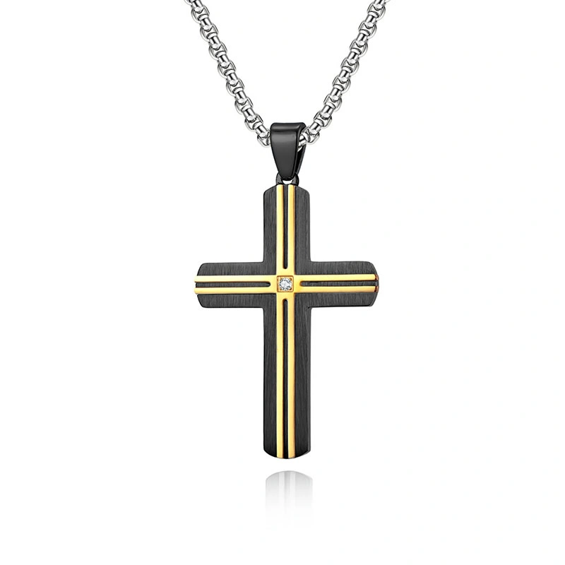 Personnalité religieuse européenne et américaine en acier titane à pendentif croisé bicolore Collier à pendentif combiné simple en acier inoxydable