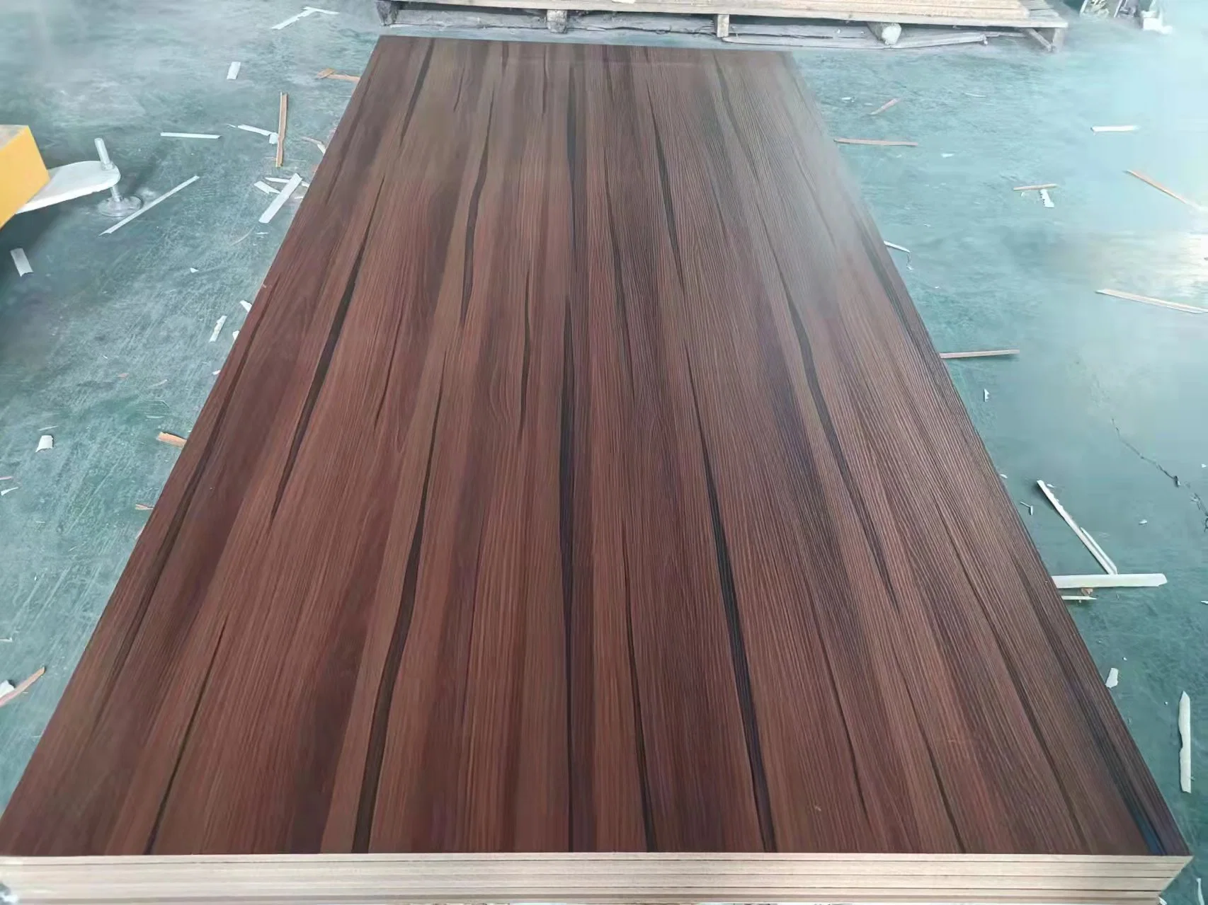 Walnut Color Melamine MDF Board for Closet Furniture