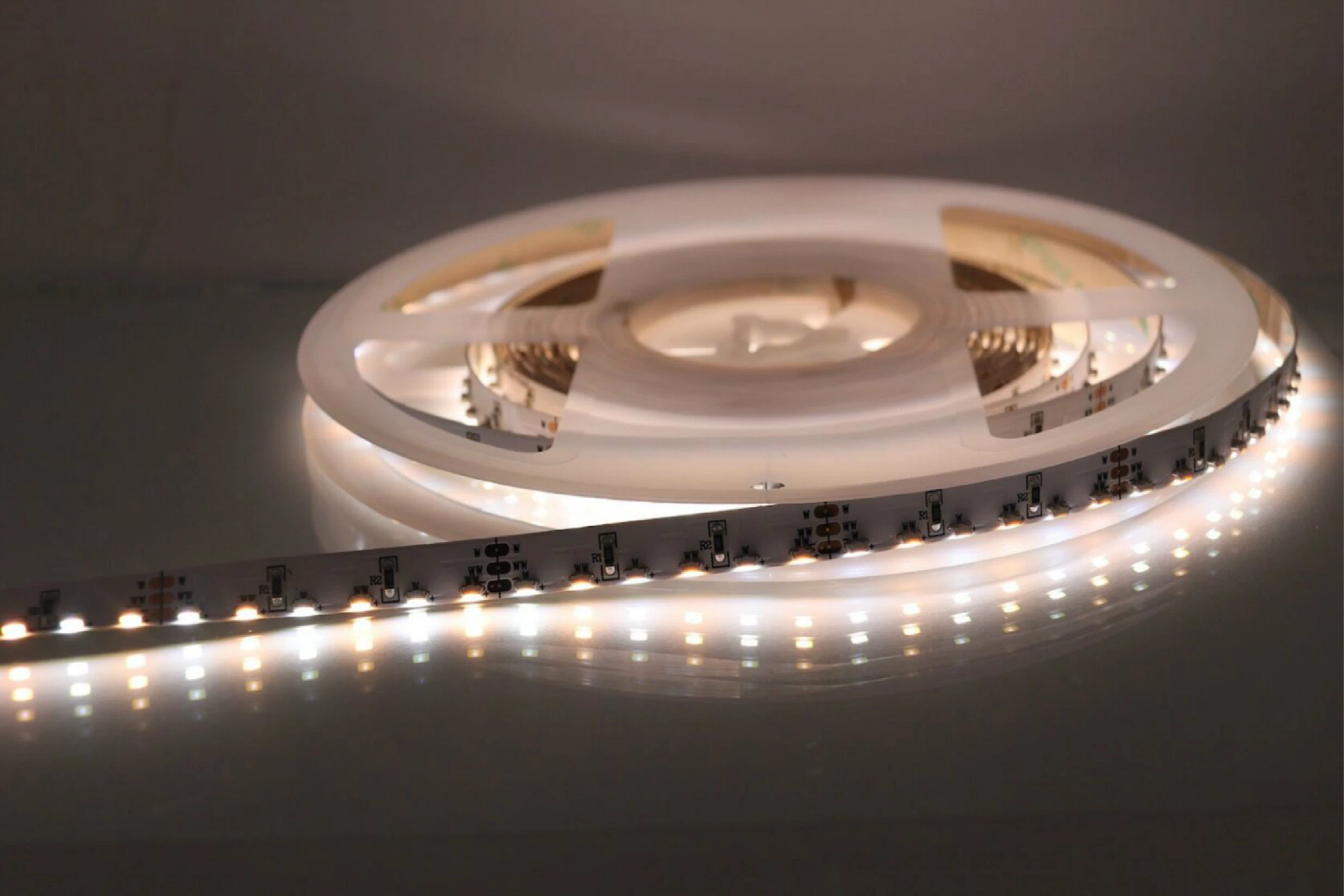 Vue latérale de la vente d'usine 3014 LED Flexible mince bande de lumière linéaire