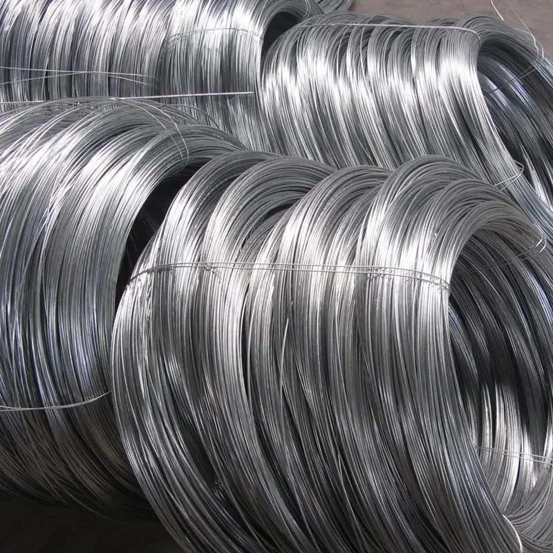 Maille soudée en fil d'acier galvanisé personnalisée, revêtue de zinc, fil de clôture trempé à chaud, corde en fil d'acier galvanisé par rouleau, prix à l'unité à vendre, prix d'usine.