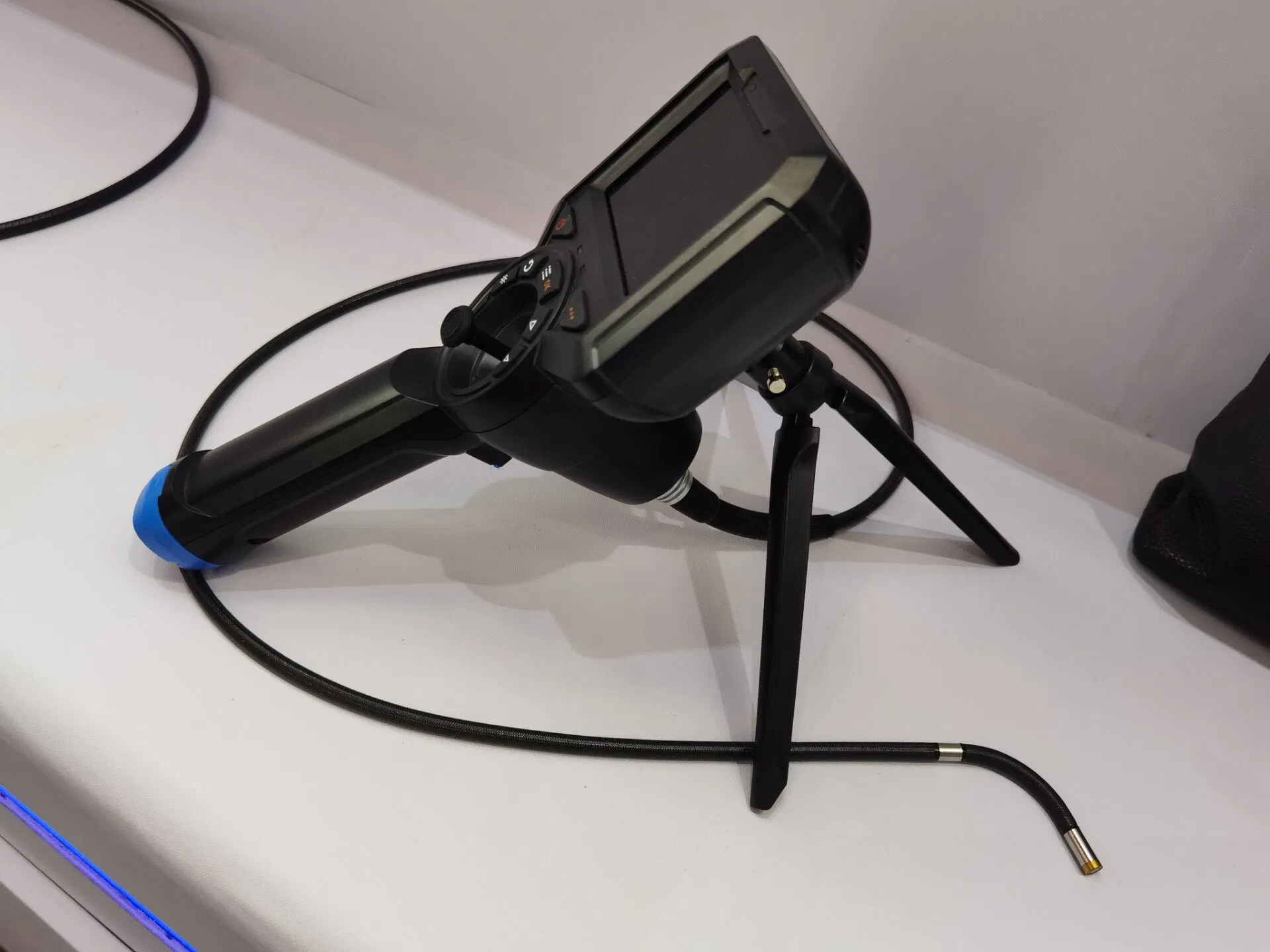 Handheld Industry Video Inspection Endoscope with 3.5&prime; &prime; LCD Display 6.0mm Camera Lens Diameter 1.0m Testing Cable Length