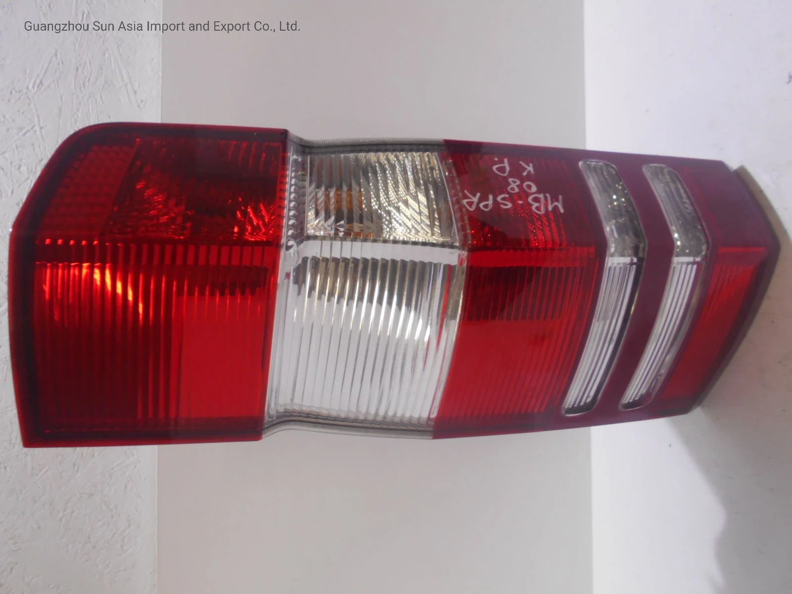 Tail Lamp Fit for Mercedes Sprinter Parts 2006 Auto Parts 9068200264 Rh 9068200164 Lh