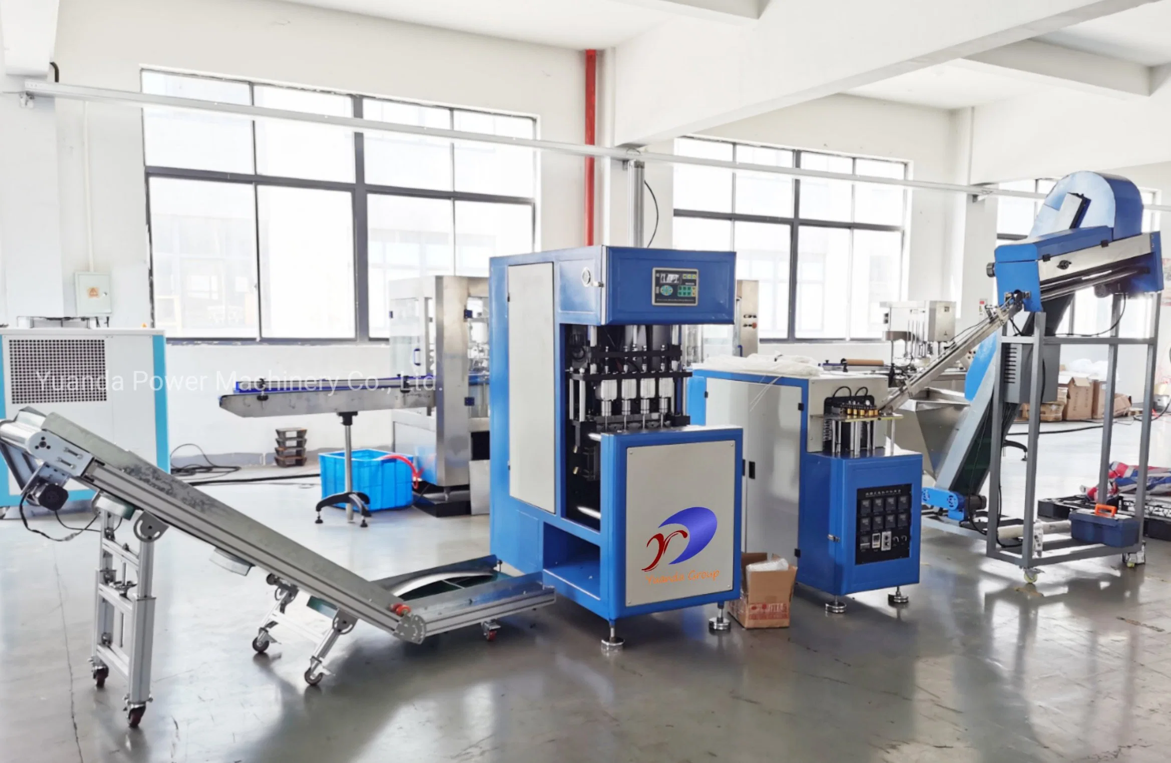 Four Cavities Semi Auto Pet Bottle Making Machine Blow Molding Machine with Lowest Price