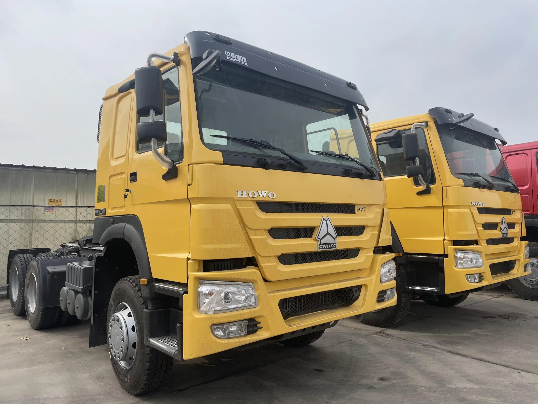 High Quality Used Heavy Duty Truck 6X4 60 Ton 10 Tyres 371HP/ 420HP Sinotruck Tractor Truck