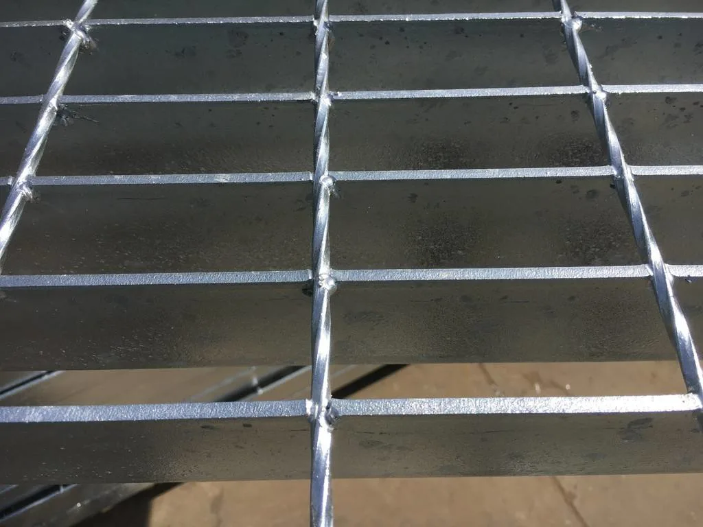 Cheap Heavy Duty Hot Dipped Galvanized 316 Stainless Steel 40X5 Close End Steel Grating for Walkway Platform