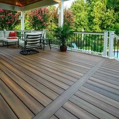 Günstige Composite-Deck Outdoor Garten Schwimmbad Bodenbeläge 3D Co-Extrusion WPC-Decking