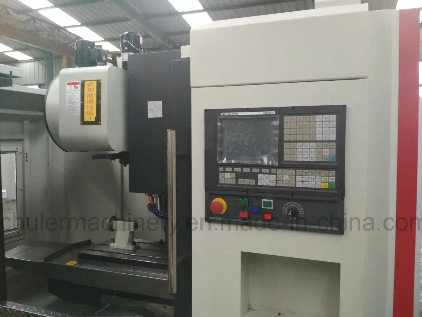 مركز ماكينة التفريز المعدني العمل بالماكينات الرأسية Vmc650/850/1060 CNC